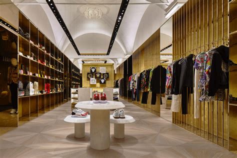 versace weltweit karte|versace boutiques in europe.